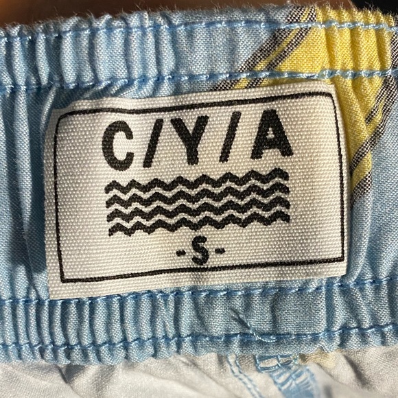 Banana Swim Trunks🍌 - Picture 3 of 3